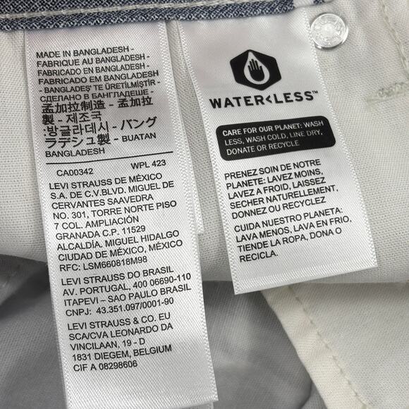 Levi Shorts Womens Size 28 Blue White Stripe Mid Length Pockets Cuffed Stretch - Picture 10 of 10